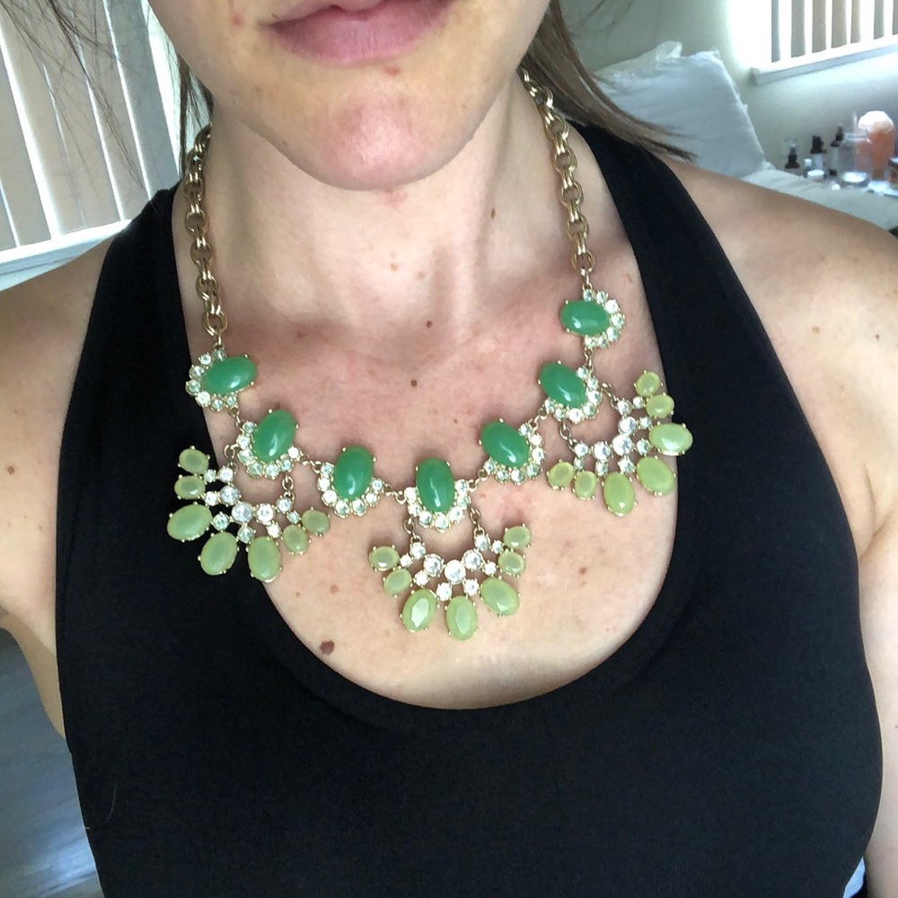 Green floral jeweled necklace